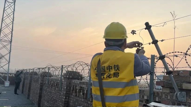 河北鐵路50多個(gè)變電站解鎖多種安裝方式！