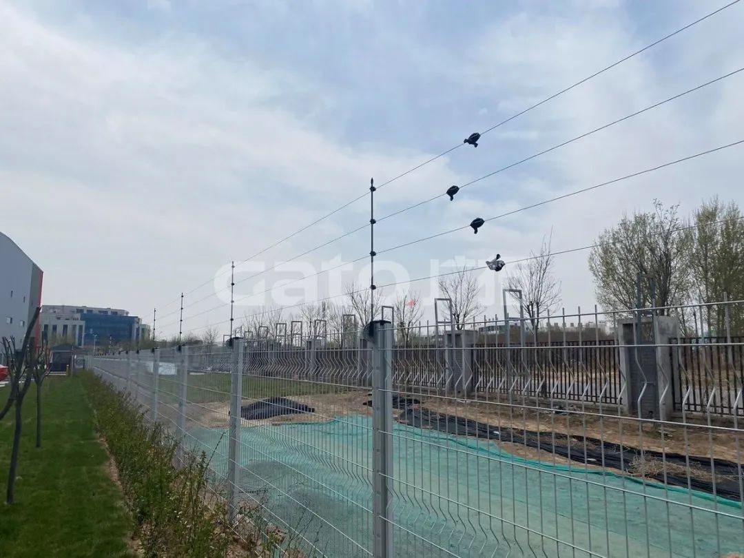 為什么廊坊這個(gè)工廠的周界用了兩種安裝方式？(圖4)
