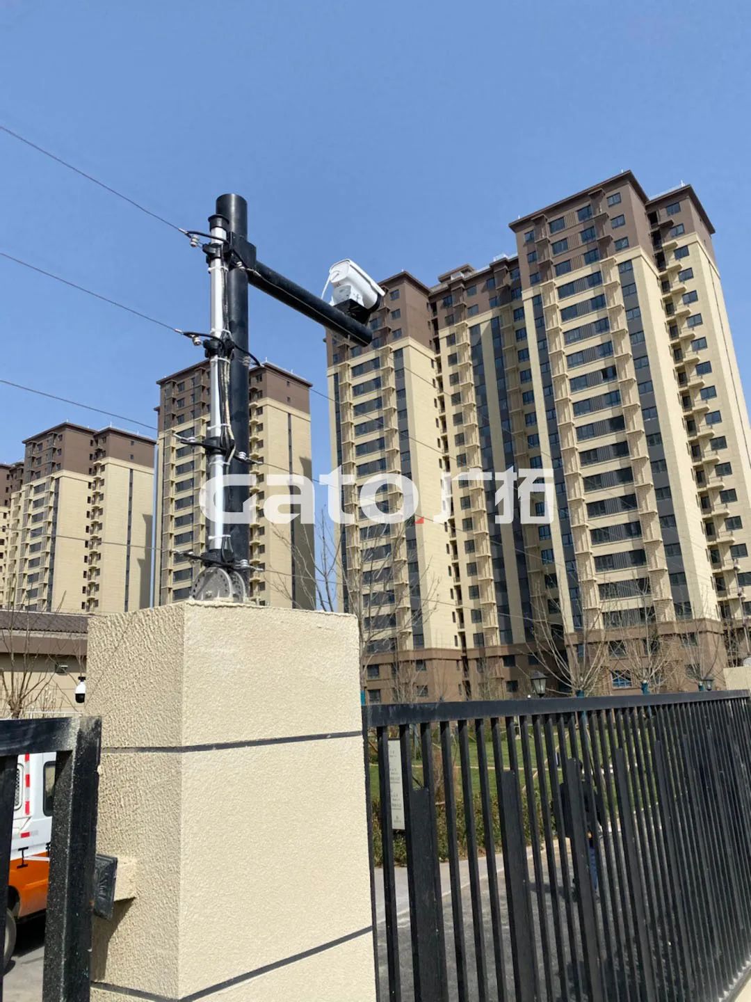 張力和脈沖電子圍欄共用你見過嗎？北京平谷愉景公館有話說！(圖3)