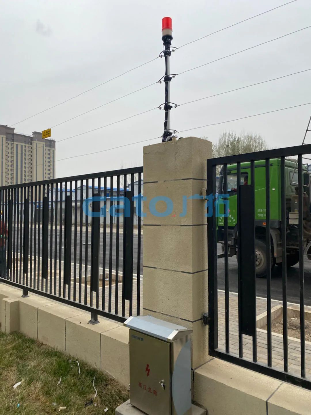 張力和脈沖電子圍欄共用你見過嗎？北京平谷愉景公館有話說！(圖4)