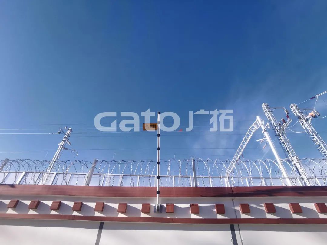 在海拔3700米高原裝電子圍欄是什么體驗？ 打卡西藏第一條電氣化鐵路(圖8)